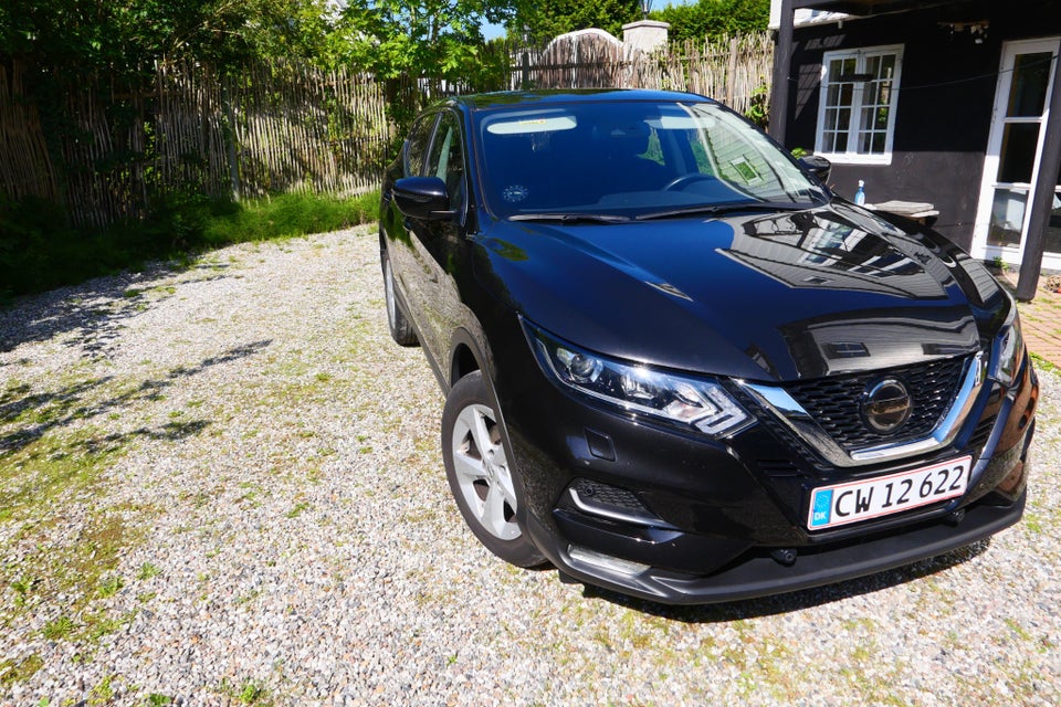 Nissan Qashqai 1,3 Dig-T 140 Acenta 5d