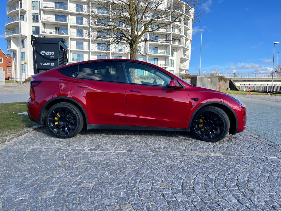Tesla Model Y Long Range AWD 5d