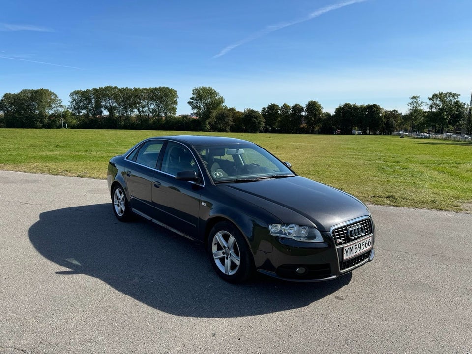 Audi A4 1,8 T 163 S-line 4d