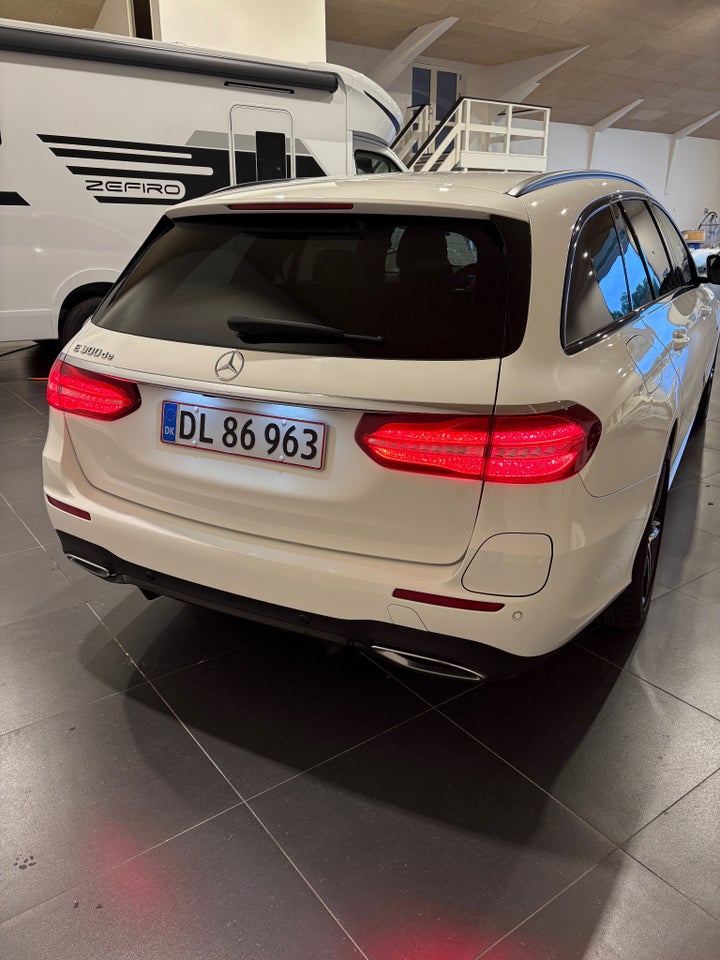 Mercedes E300 de 2,0 AMG Line stc. aut. 5d