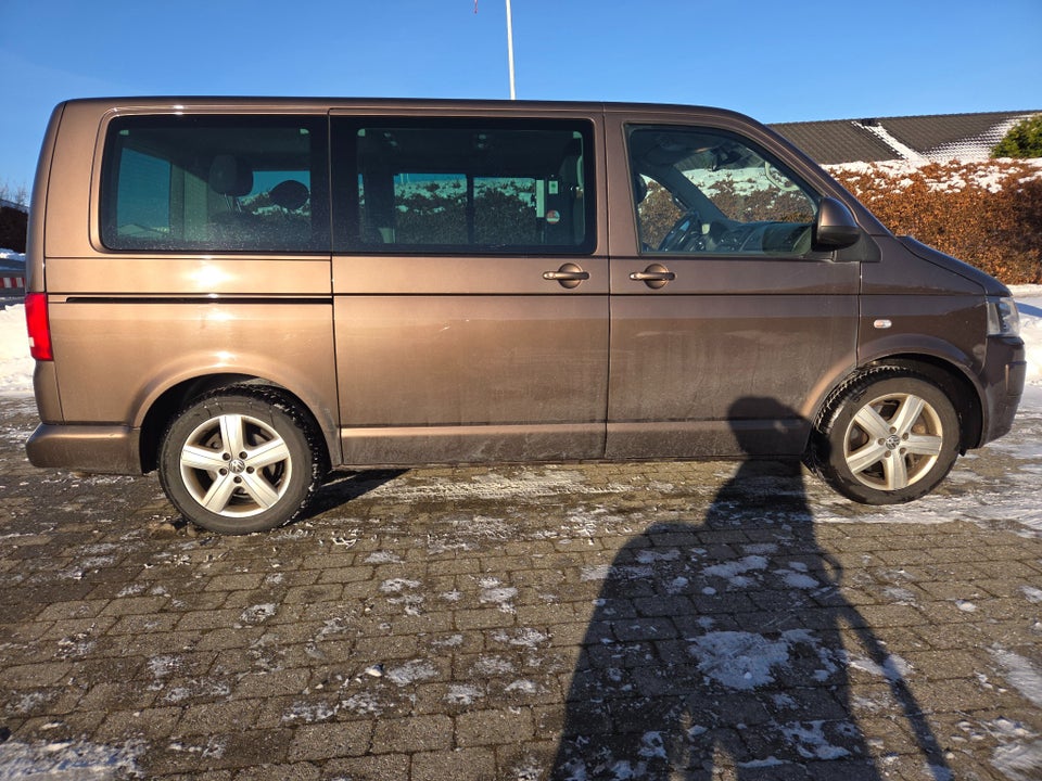 VW Multivan 2,0 TDi 180 Comfortline DSG kort 4d