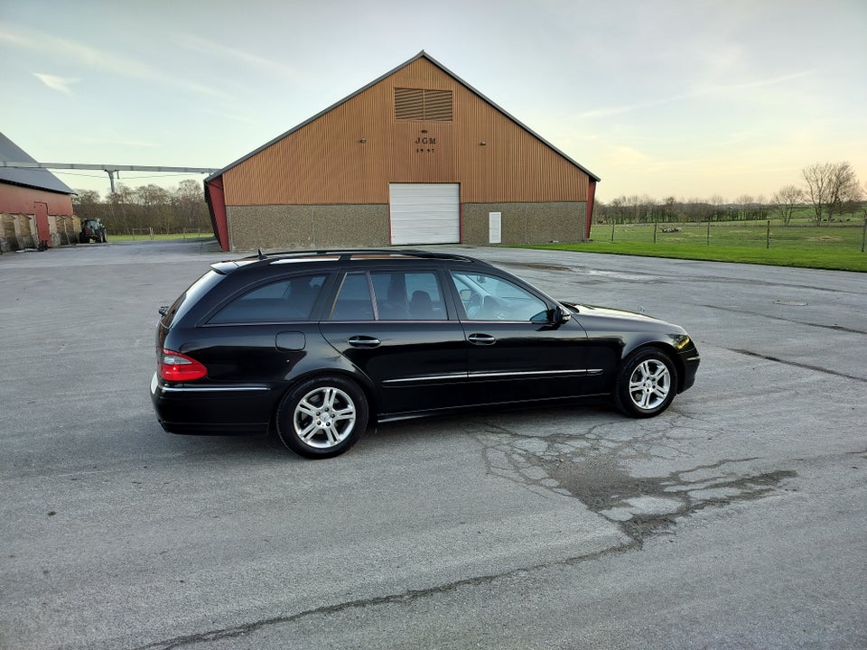 Mercedes E280 3,0 CDi Avantgarde stc. 5d