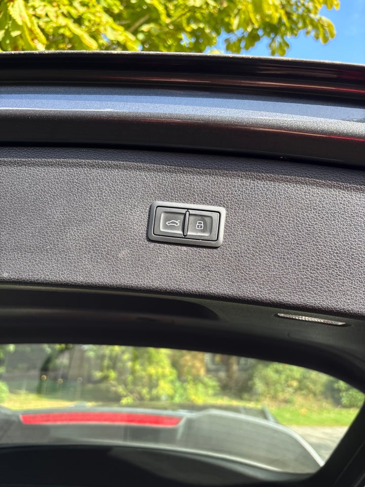 Audi Q5 40 TDi S-line quattro S-tr. 5d