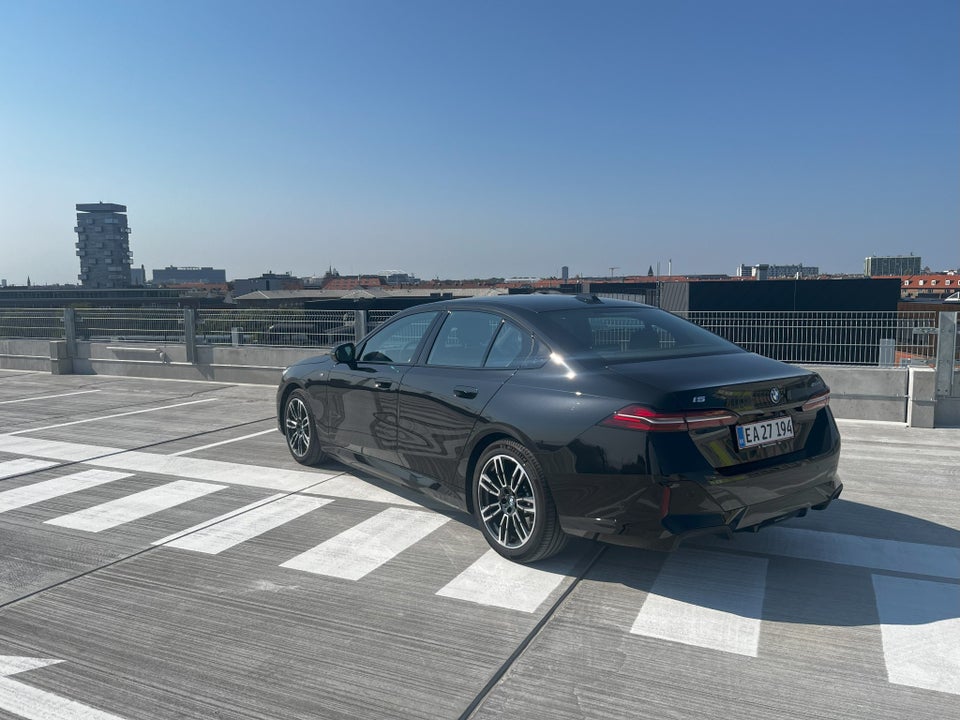 BMW i5 eDrive40 M-Sport 4d