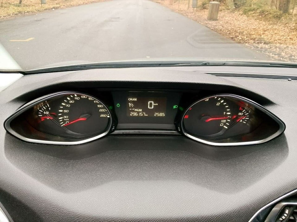 Peugeot 308 1,6 BlueHDi 120 Allure 5d