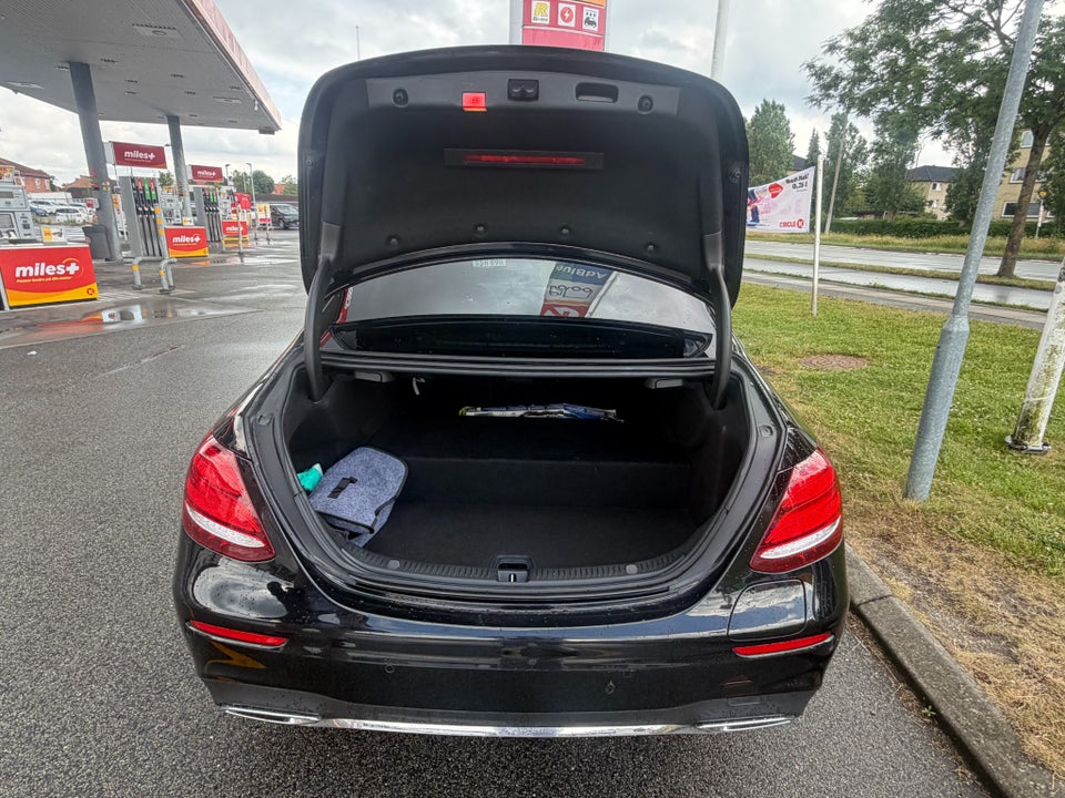 Mercedes E300 de 2,0 AMG Line aut. 4d