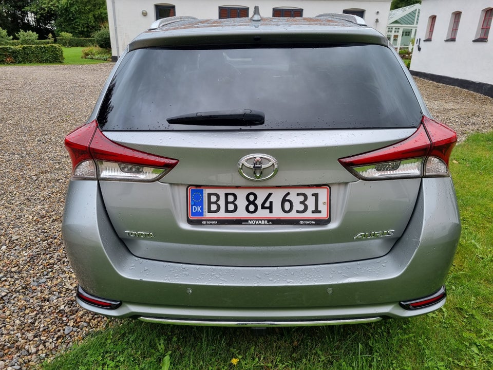 Toyota Auris 1,2 T T2 Touring Sports 5d