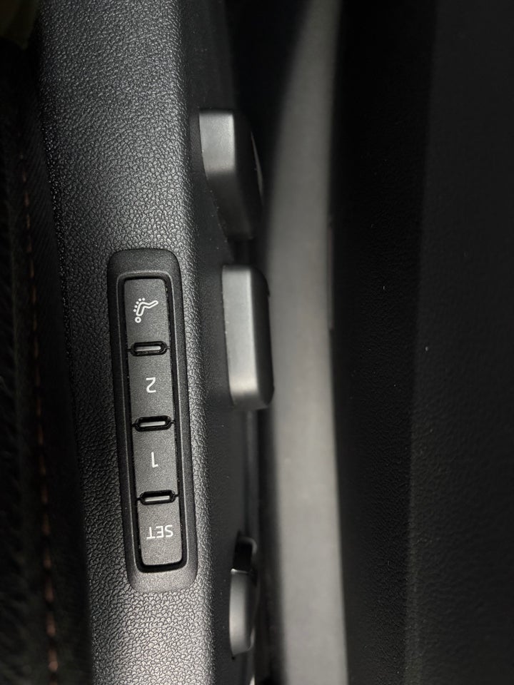 Skoda Enyaq 80x iV Founders Edition 5d