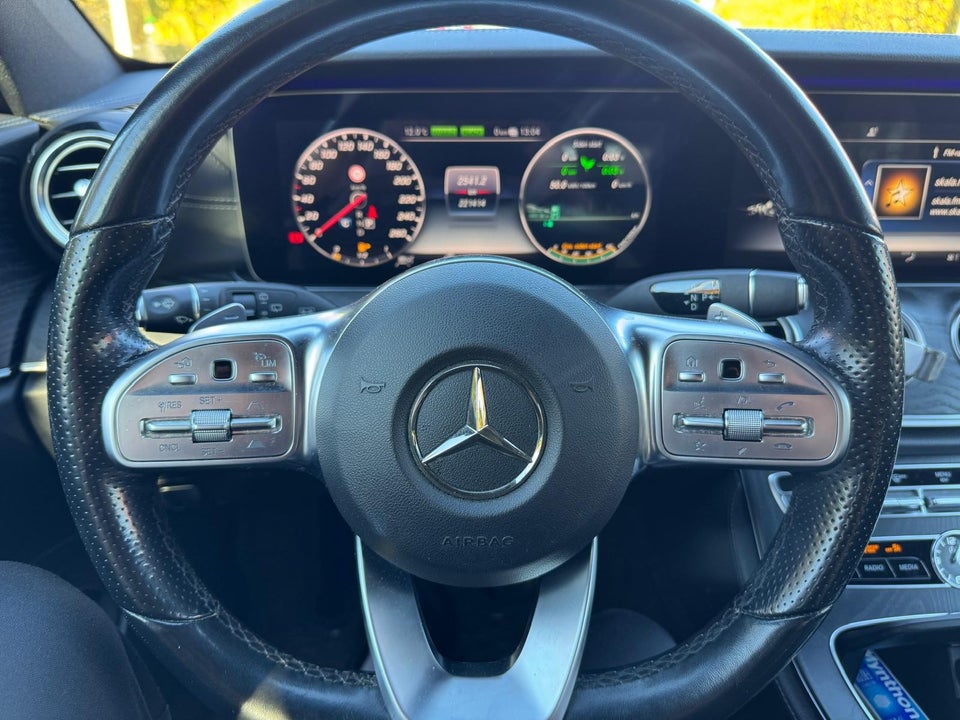 Mercedes E300 de 2,0 Advantage stc. aut. 5d