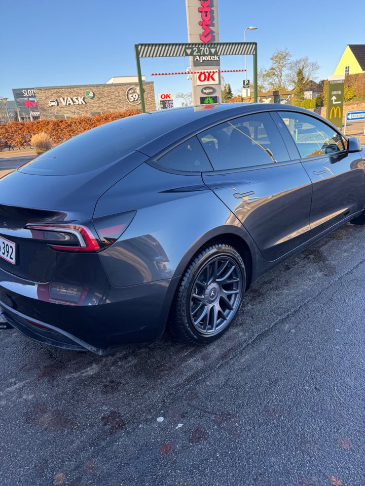 Tesla Model 3 RWD 4d