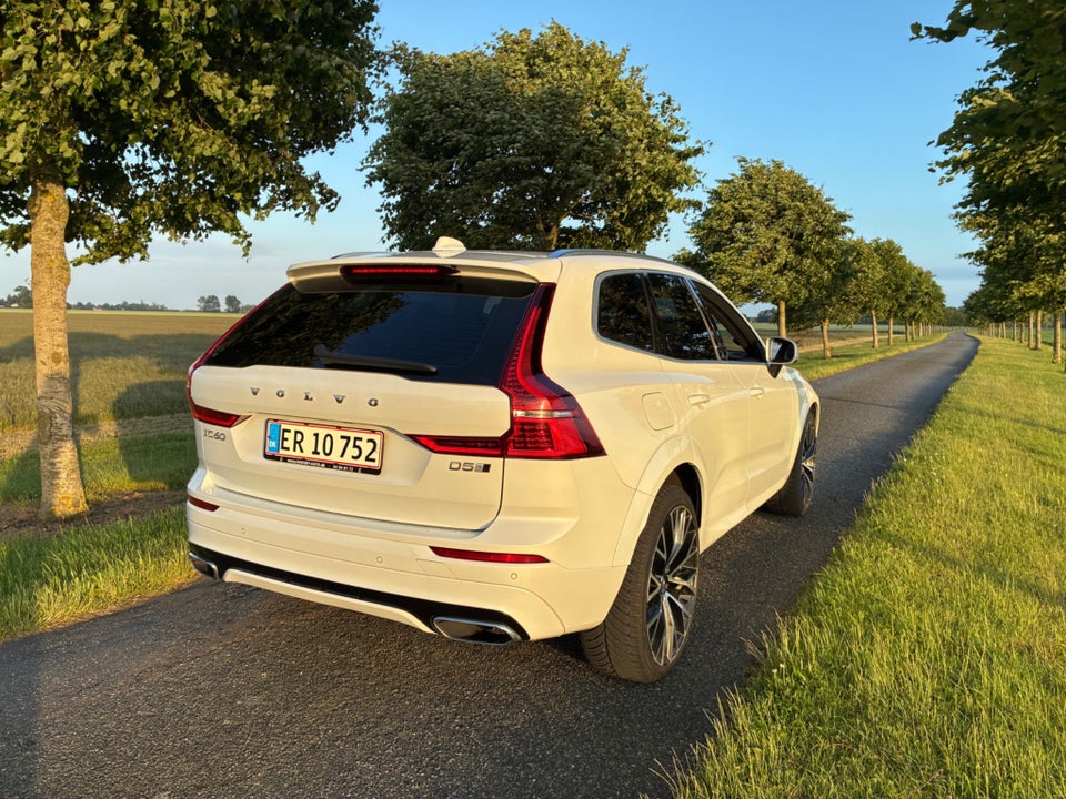 Volvo XC60 2,0 D5 241 R-Design aut. AWD 5d