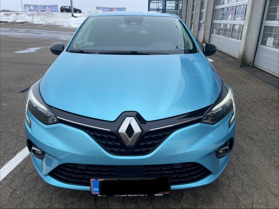 Renault Clio V 1,6 E-Tech Intens 5d