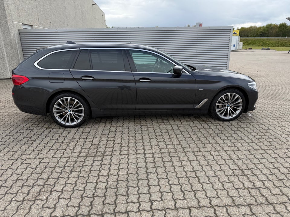 BMW 530d 3,0 Touring Luxury Line aut. 5d
