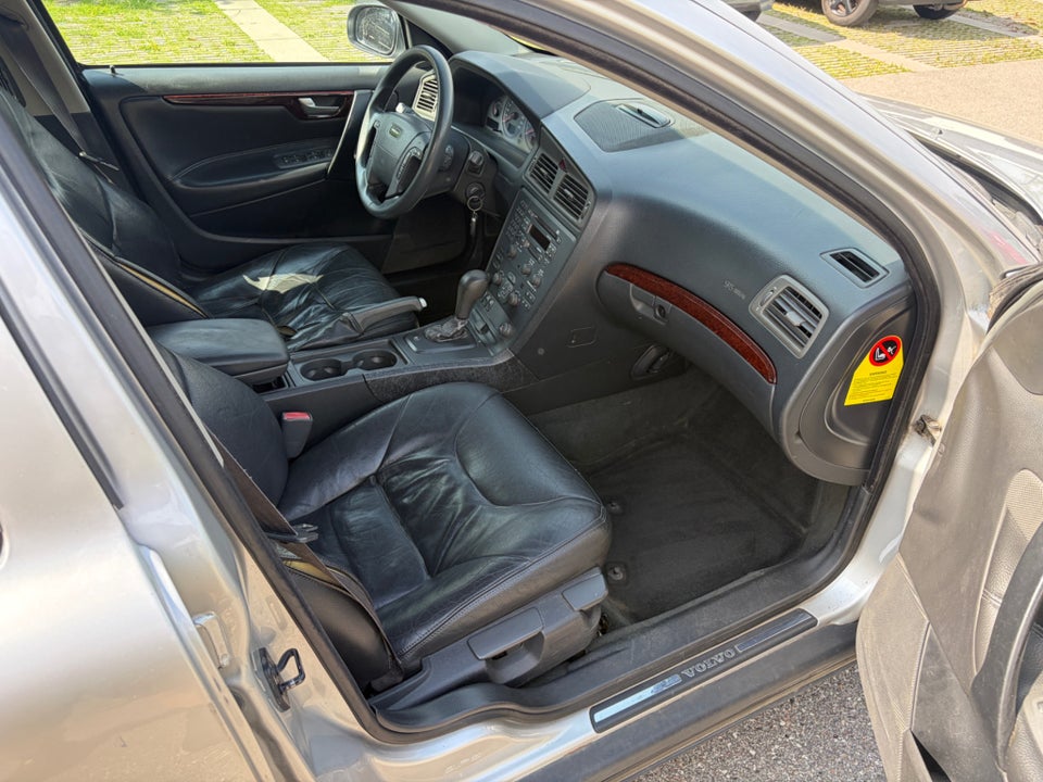 Volvo V70 2,4 T 200 aut. 5d