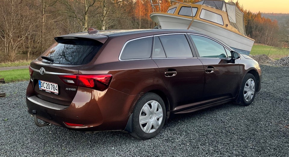 Toyota Avensis 1,8 VVT-i T3 stc. MDS Skyview 5d