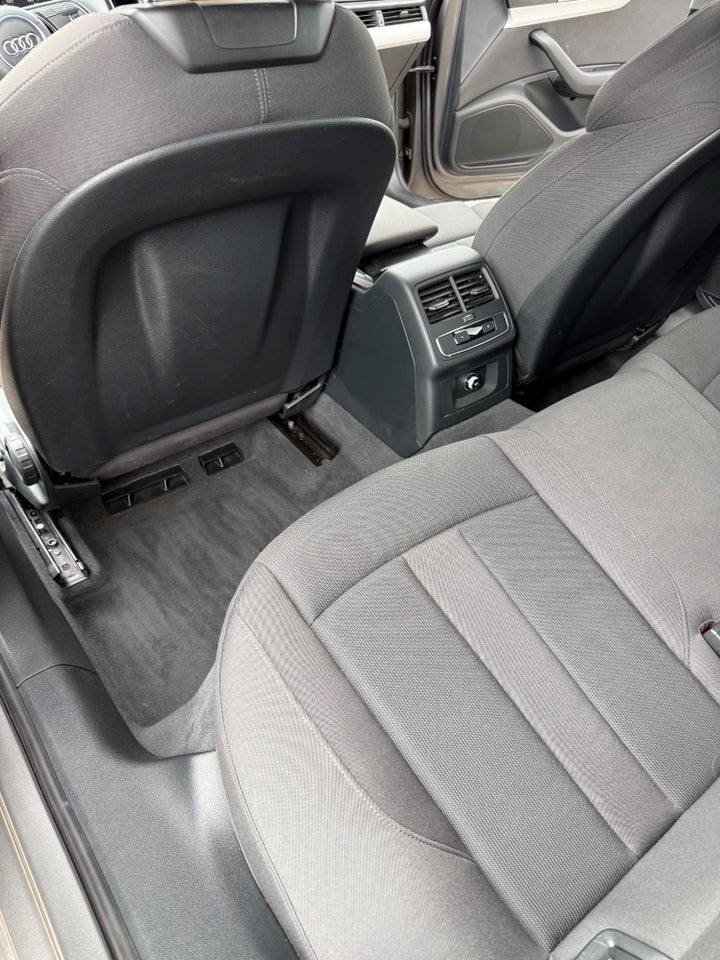 Audi A4 35 TDi Advanced Avant S-tr. 5d