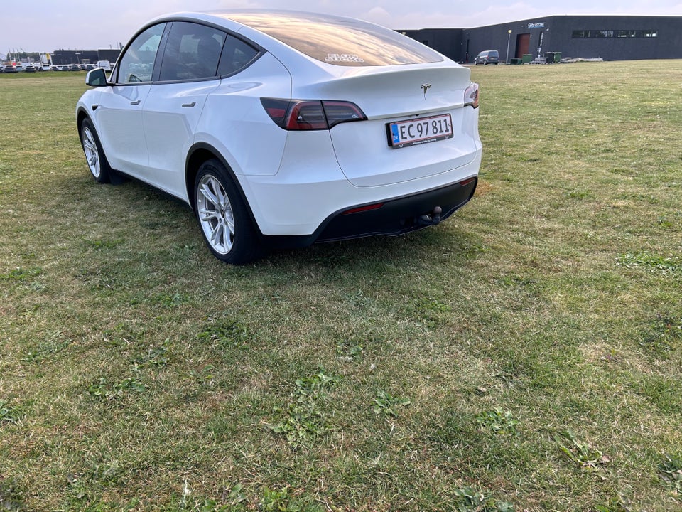 Tesla Model Y RWD 5d