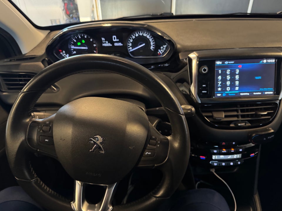 Peugeot 208 1,2 VTi 82 Allure 5d