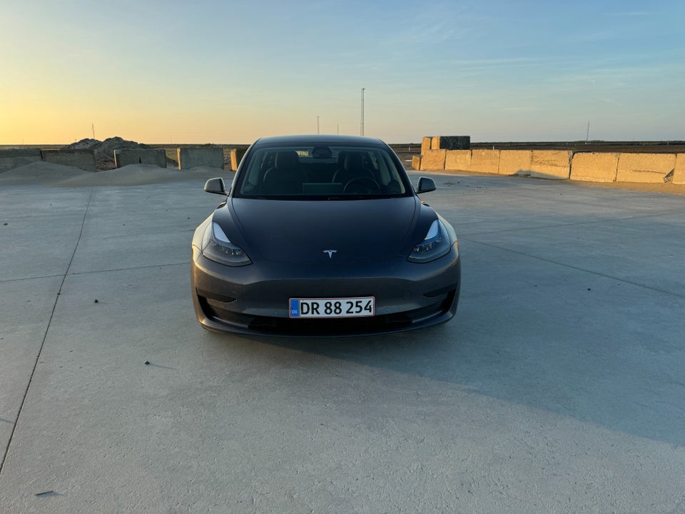 Tesla Model 3 RWD 4d