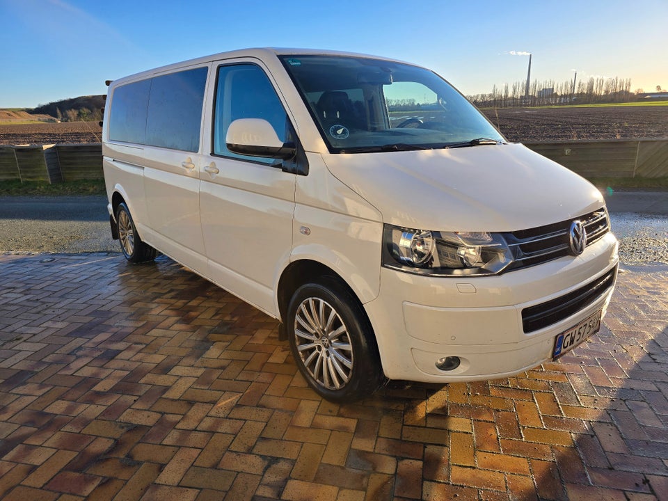 VW Multivan 2,0 TDi 180 Comfortline DSG 4Motion  lang 4d