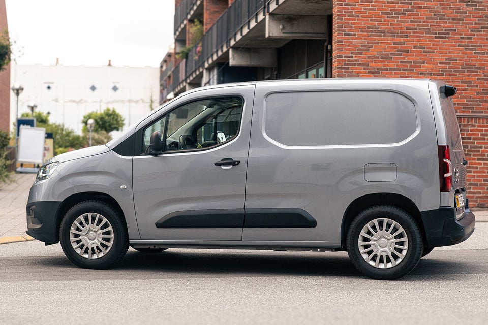 Toyota ProAce City 1,2 T 110 Medium Comfort 5d