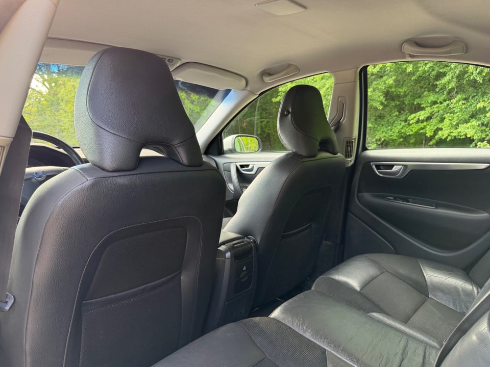Volvo S60 2,5 T 4d