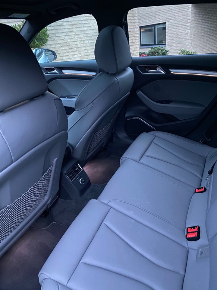 Audi A3 1,4 e-tron S-line Sportback S-tr. 5d