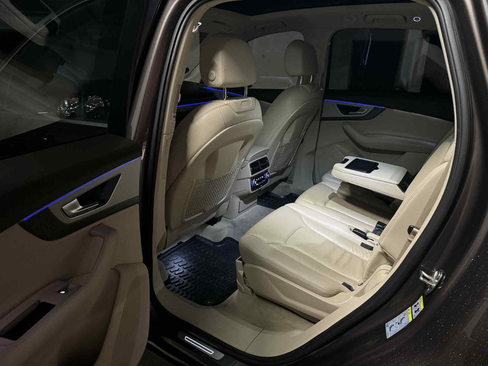 Audi Q7 3,0 TDi 272 quattro Tiptr. 7prs 5d