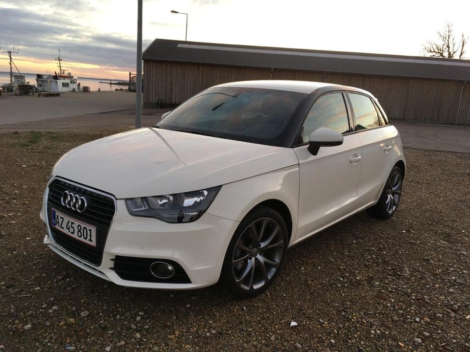 Audi A1 1,6 TDi 105 Ambition Sportback 5d
