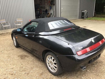 Alfa Romeo Spider 2,0 TS 16V 2d