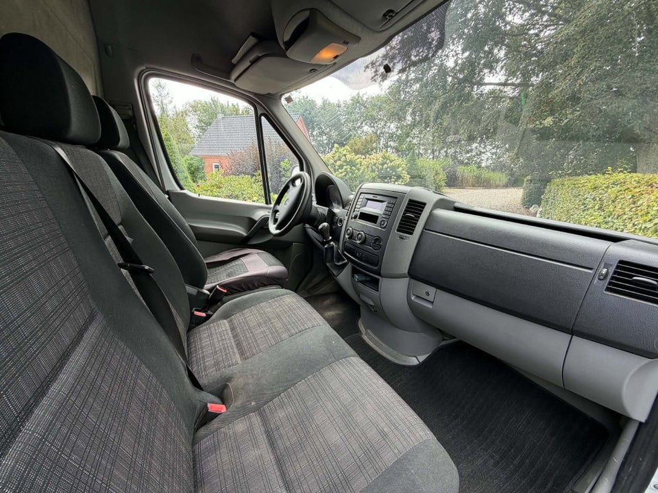 Mercedes Sprinter 211 2,2 CDi R2 Kassevogn 5d