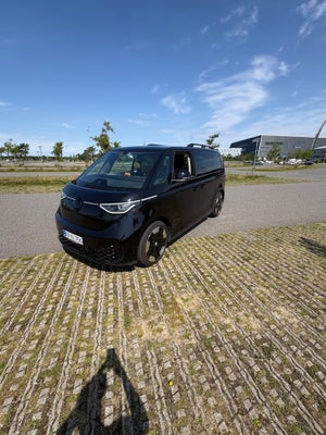 VW ID. Buzz 77 Pro SWB 5d