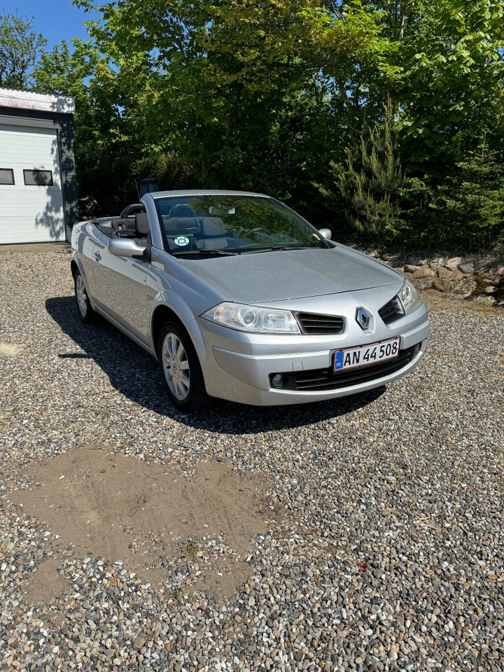 Renault Megane II 2,0 Dynamique CC 2d