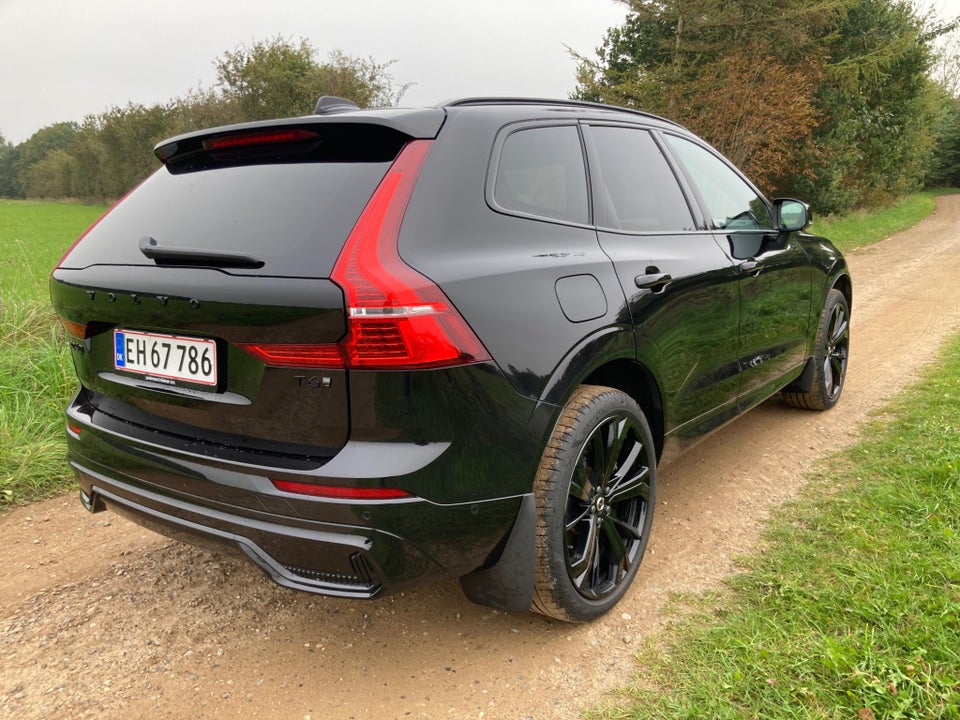 Volvo XC60 2,0 T6 ReCharge Black Edition aut. AWD 5d