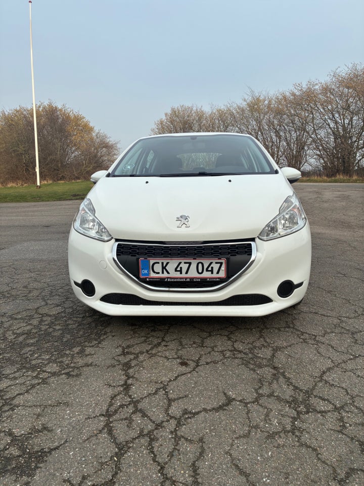 Peugeot 208 1,6 e-HDi 92 Active 5d