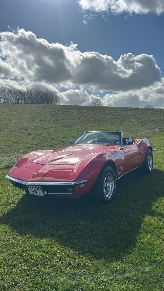 Chevrolet Corvette Convertible 2d