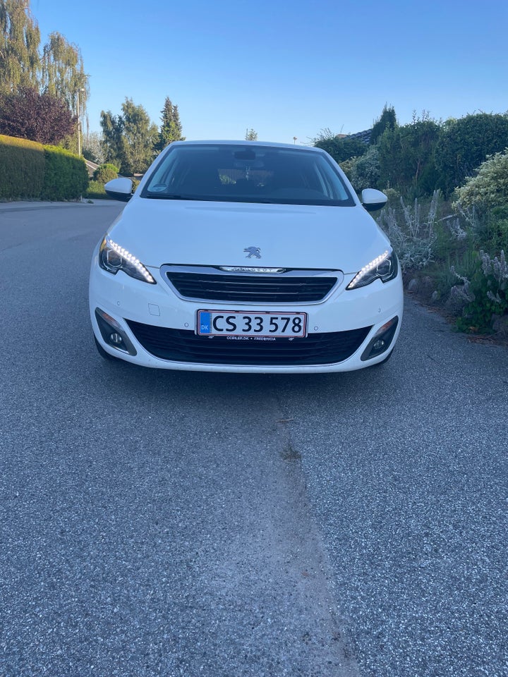 Peugeot 308 1,2 e-THP 130 Allure 5d