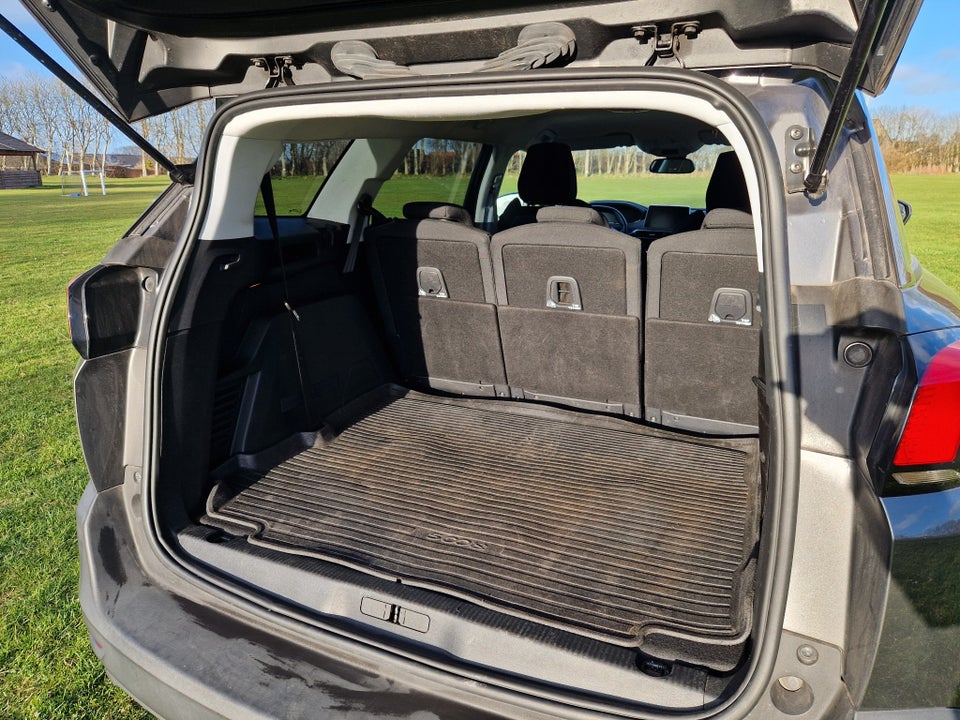 Peugeot 5008 1,2 PureTech 130 Allure 7prs 5d