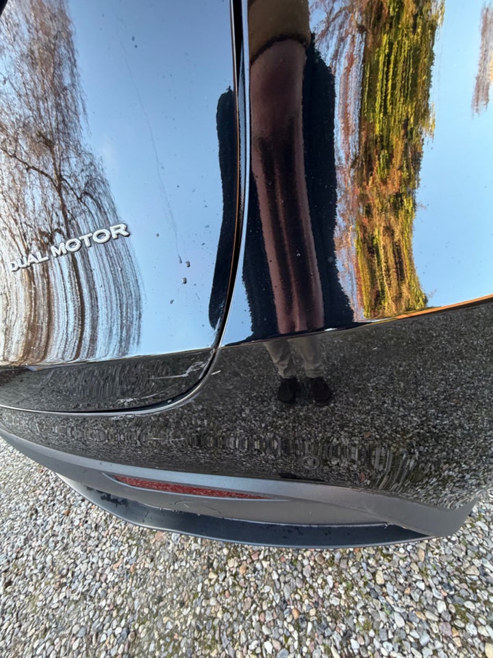 Tesla Model Y Long Range AWD 5d