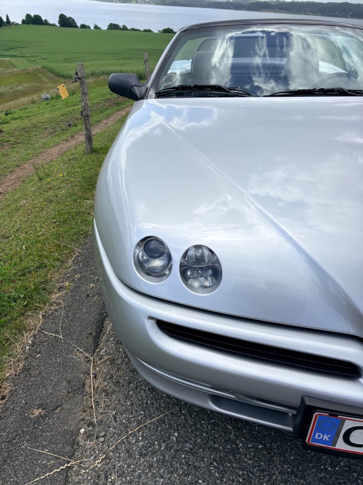 Alfa Romeo Spider 2,0 TS 16V 2d