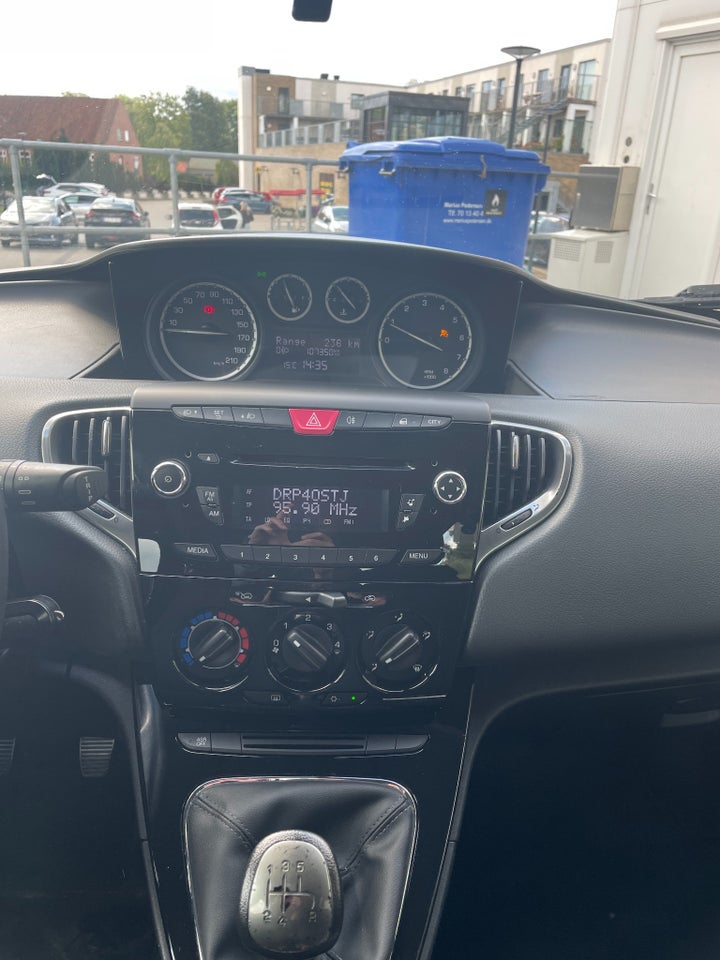 Lancia Ypsilon 1,2 8V 3d