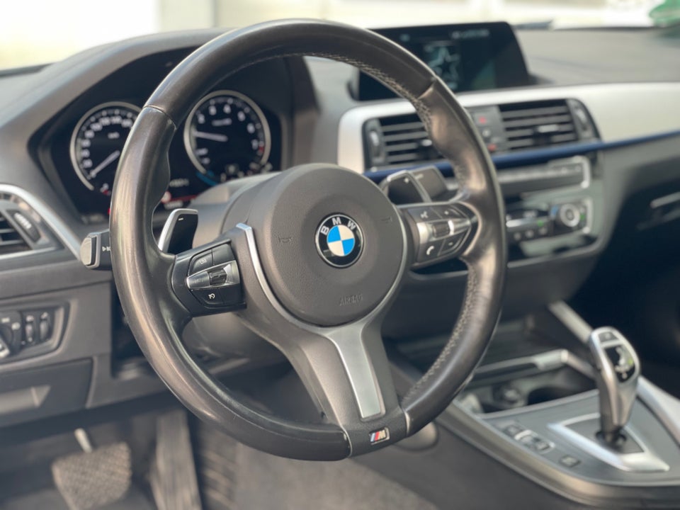 BMW 220i 2,0 Cabriolet M-Sport aut. 2d