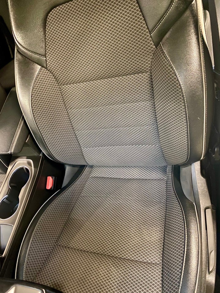 Renault Arkana 1,6 E-Tech Intens 5d