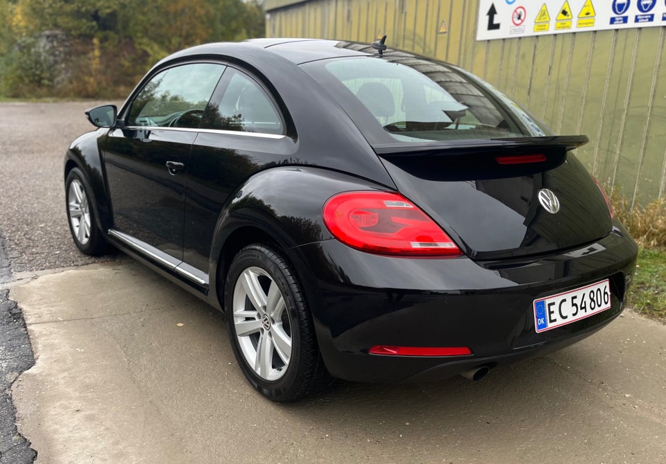 VW The Beetle 1,6 TDi 105 Design BMT 2d