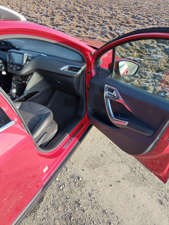 Peugeot 2008 1,2 PureTech 110 Exclusive+ EAT6 5d