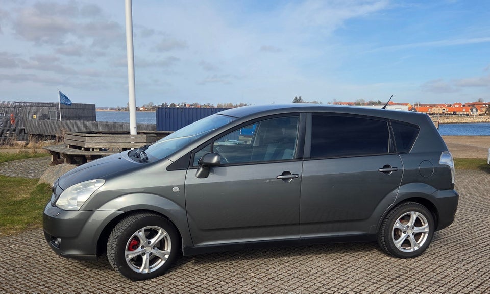 Toyota Corolla Verso 1,8 Terra 7prs 5d