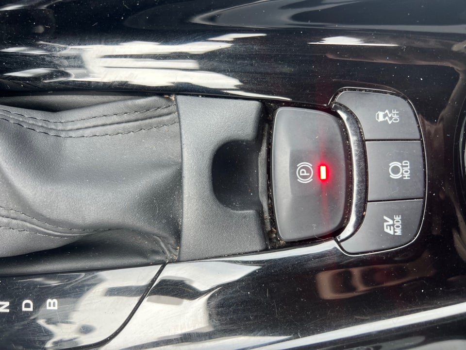 Toyota C-HR 1,8 Hybrid Selected CVT 5d