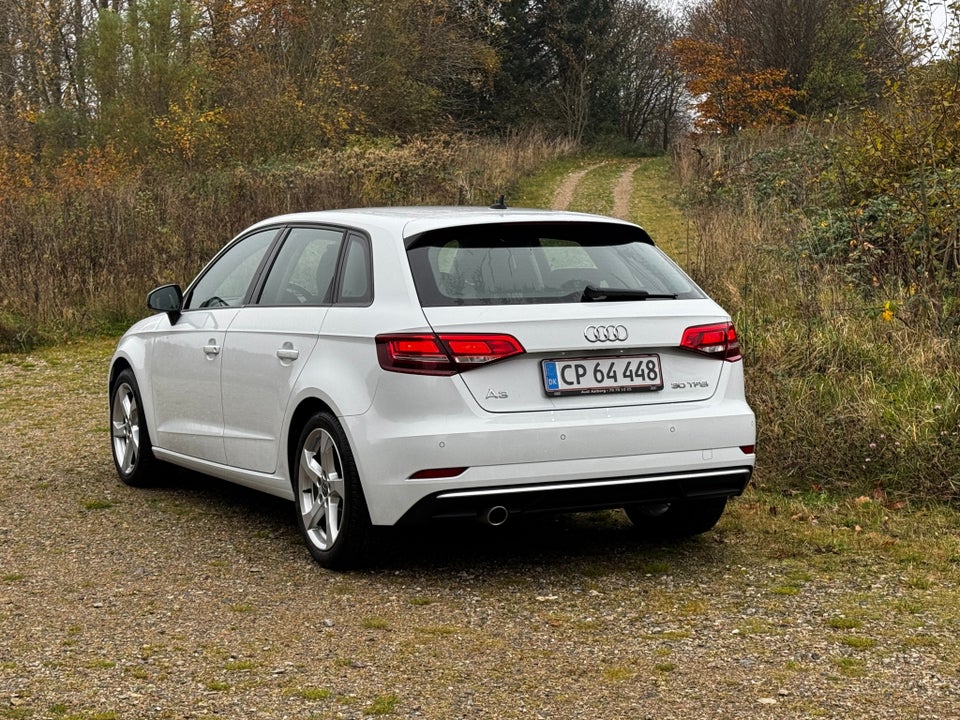 Audi A3 30 TFSi Sport Sportback S-tr. 5d