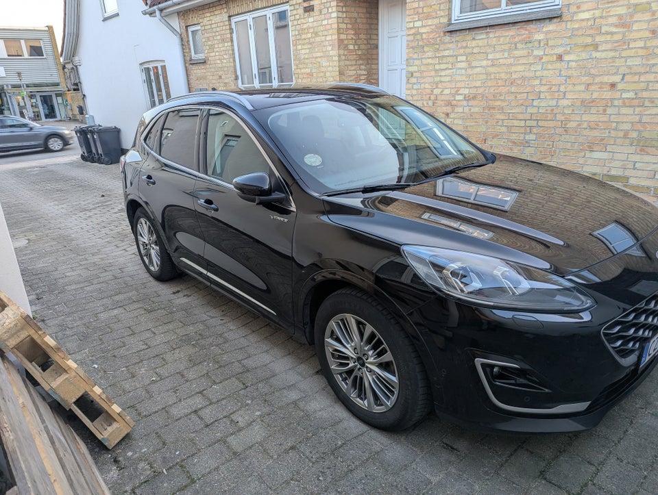 Ford Kuga 2,5 PHEV Vignale CVT 5d