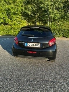 Peugeot 208 1,6 BlueHDi 100 Allure Sky 5d
